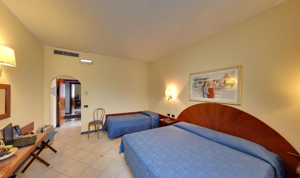 Maritan Hotel 3*